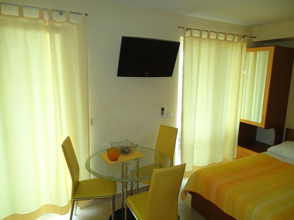 Villa Grgo Apartments Tučepi Pokoj fotografie