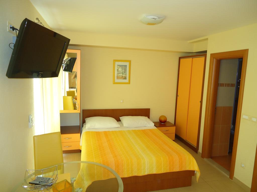 Villa Grgo Apartments Tučepi Pokoj fotografie