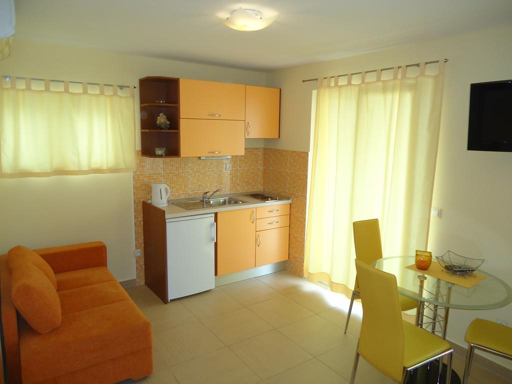 Villa Grgo Apartments Tučepi Pokoj fotografie
